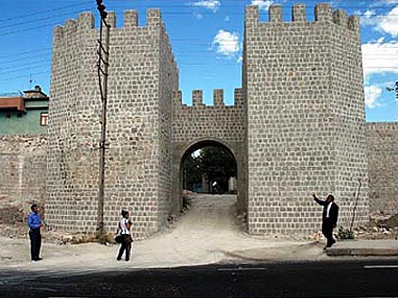 Melitene gate